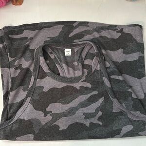 Old navy active tank
